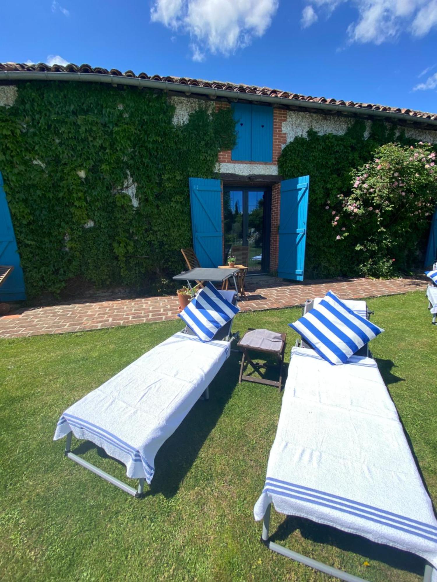 Domaine Du Tafiart Bed & Breakfast Sarron Exterior photo