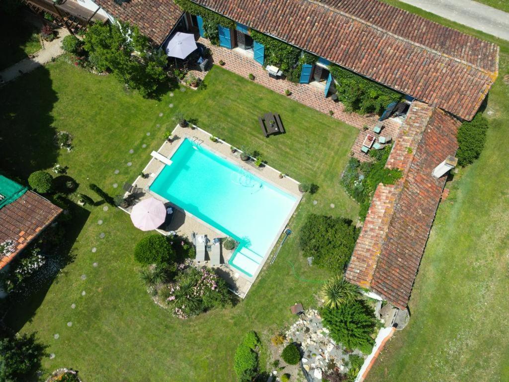 Domaine Du Tafiart Bed & Breakfast Sarron Exterior photo